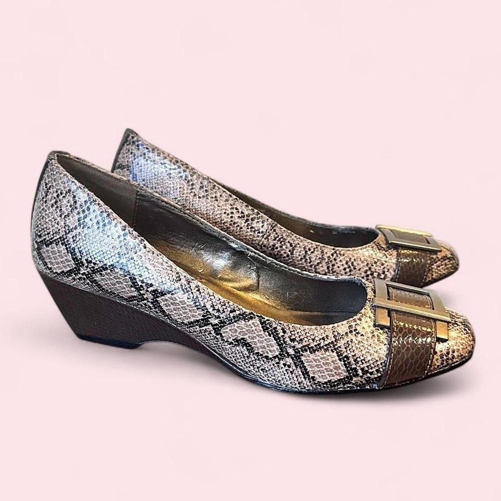 Alia snake print kitten‎ heels with gold buckle detail 🐍✨